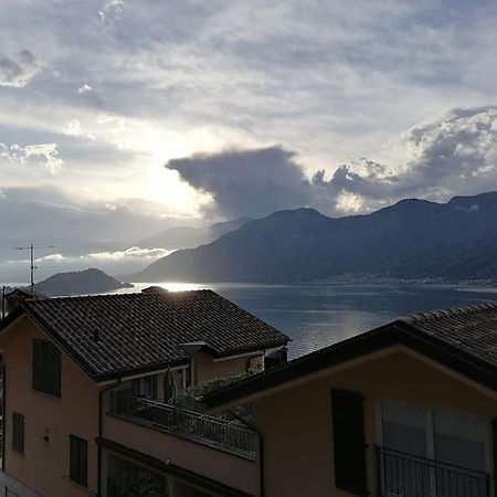 Vista Lago Panoramica Colonno Exteriér fotografie